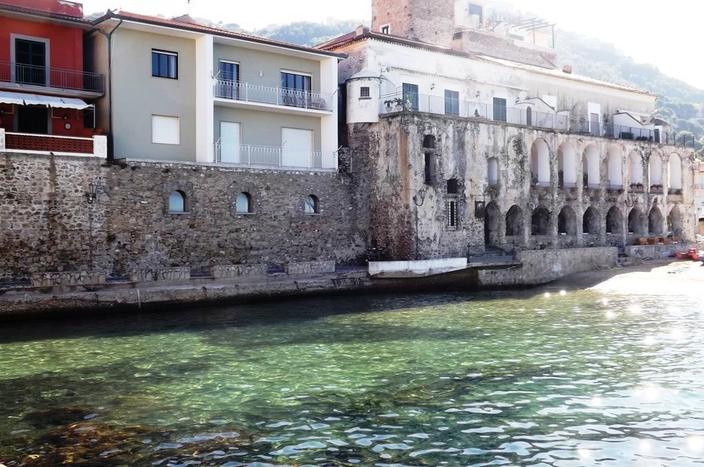 Casa Vacanze Porto Delle Gatte Санта-Мария-ди-Кастеллабате Экстерьер фото